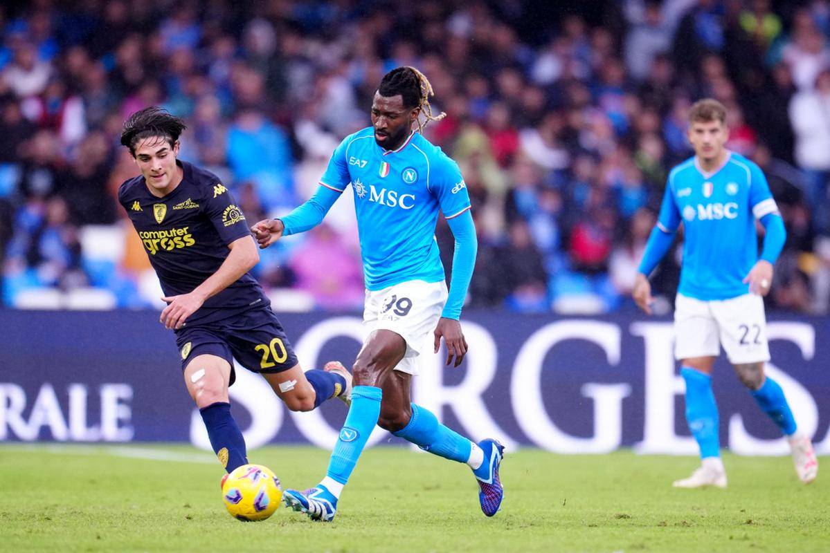 那不勒斯主场不敌锡耶纳，领先优势缩小的简单介绍