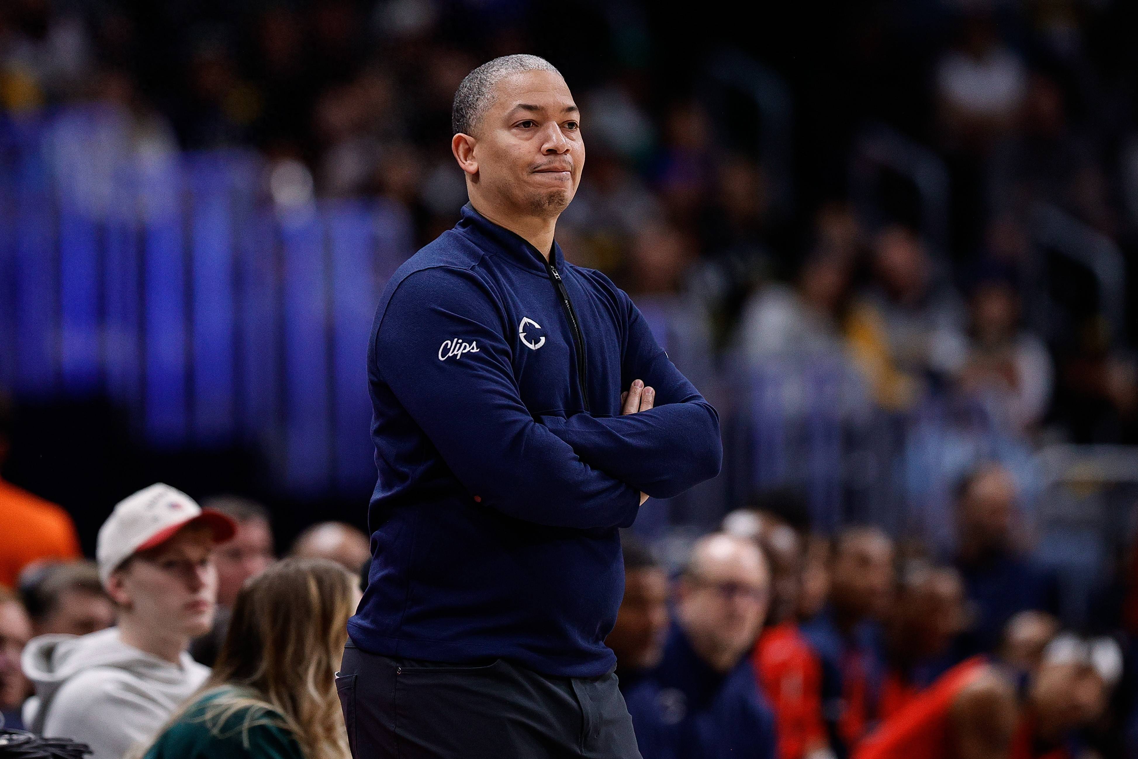 球会主帅承认球队处于低谷期 球会主帅承认球队处于低谷期