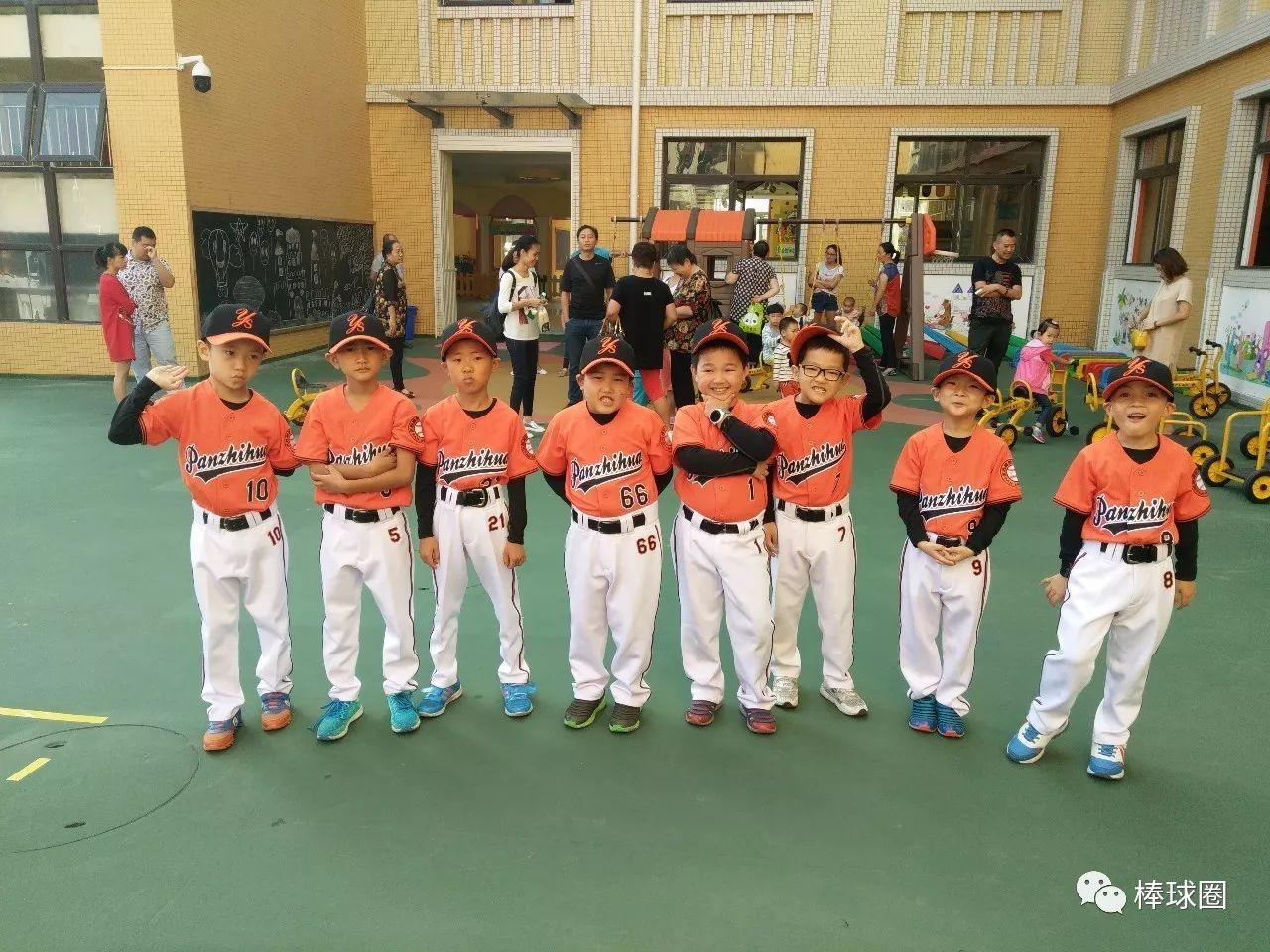 球队发起慈善活动，得到社会广泛支持