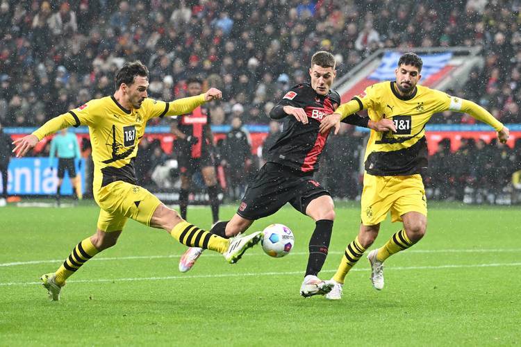 沙尔克04客场战胜勒沃库森,联赛保级形势仍存戏的简单介绍 沙尔克04客场战胜勒沃库森,联赛保级形势仍存戏的简单介绍