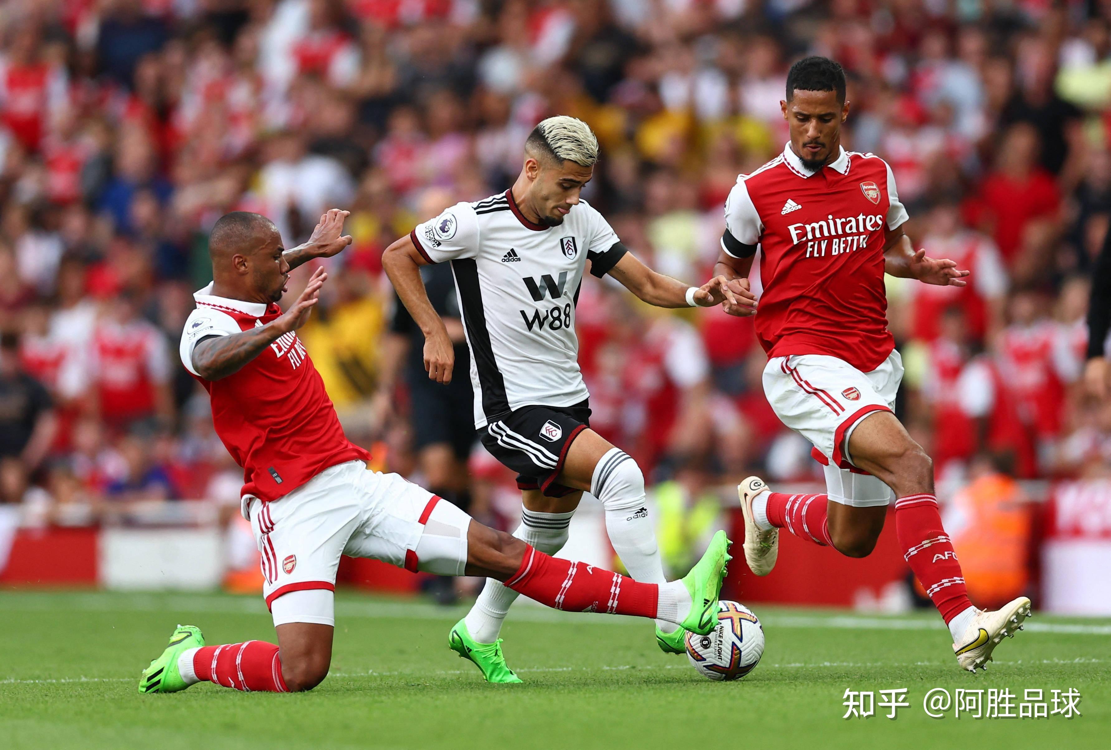 B体育体育下载-包含马赛球队士气低迷,欧冠希望渺茫的词条