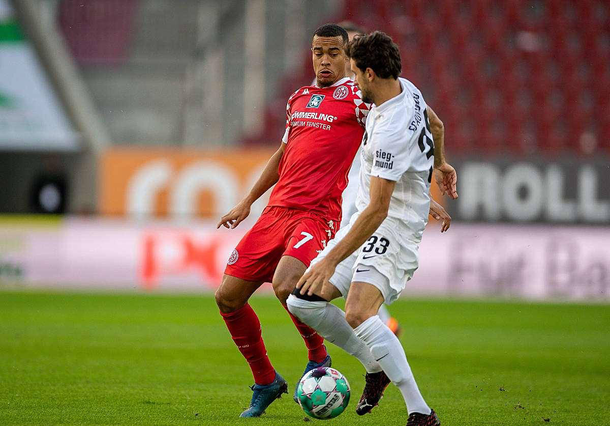 B体育体育活动-包含沃尔夫斯堡延续连胜,客场取得重要胜利的词条