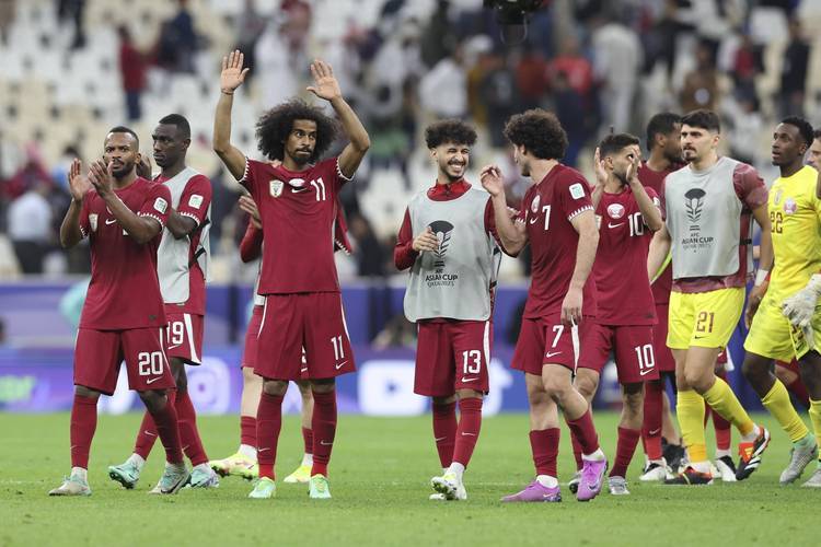 国际比赛场上,北马其顿队勇往直前 国际比赛场上,北马其顿队勇往直前