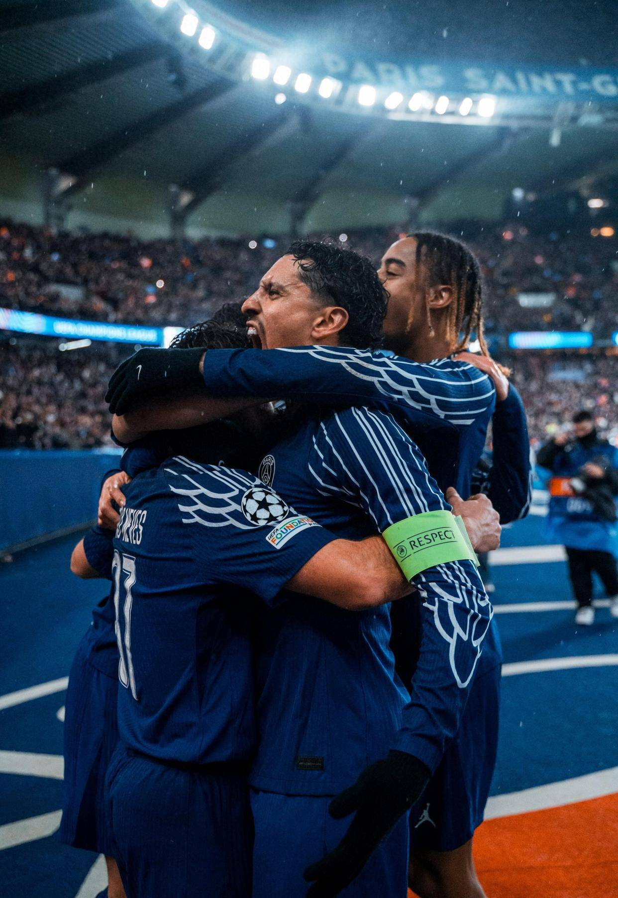 巴黎圣日耳曼队再度斩获胜利，稳坐次席