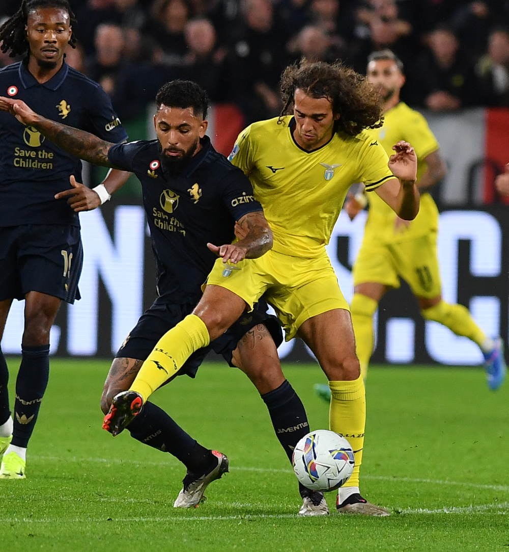 门兴格拉德巴赫客场击败尤文图斯,德甲意甲对决胜出 门兴格拉德巴赫客场击败尤文图斯,德甲意甲对决胜出